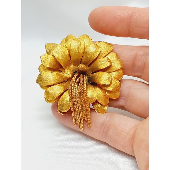 Vintage Brooches Signed KRAMER - Picture 11 of 11